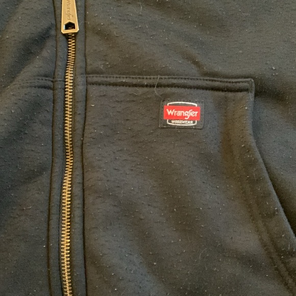 Very heavy and warm mens Wrangler Workwear black zip up hoodie size Large 42/44 - Picture 4 of 5